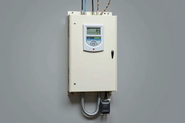 Single-phase power panel with limited capacity and simpler wiring suitable only for light loads